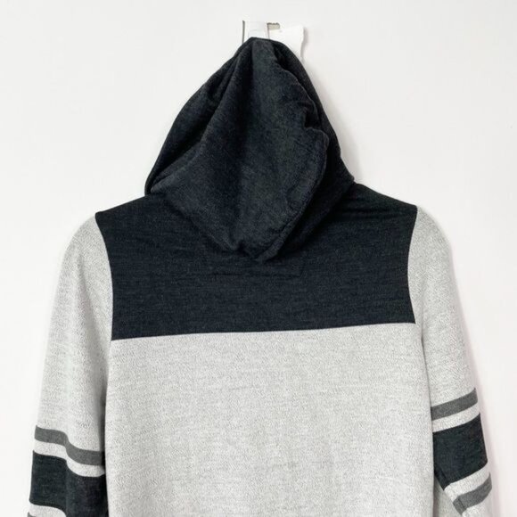 Antigua Las Vegas Raiders Gray & Black Lace-Up Hoodie Hockey Style Womens Medium - Picture 4 of 8